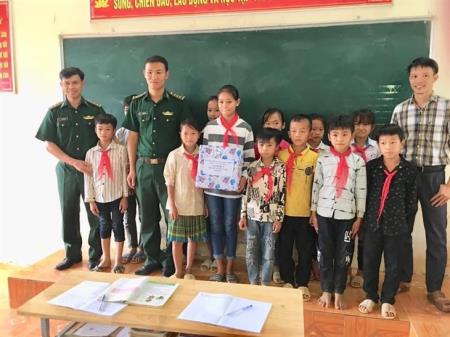 Thanh niên BĐBP chắp cánh ước mơ cho học sinh nghèo biên giới