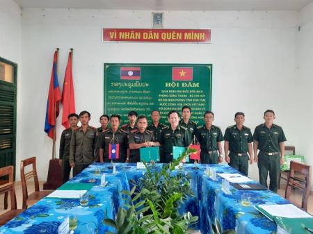 Hội đàm giữa Đồn Biên phòng Sông Thanh với Đại đội bảo vệ biên giới 532, Lào