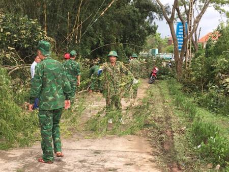 Nhiều tuyến đường ở Quảng Ninh bị ngập úng, sạt lở