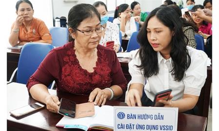 Phấn đấu đạt tỷ lệ 90% người tham gia được cập nhật số Định danh cá nhân/Căn cước công dân trong Cơ sở dữ liệu