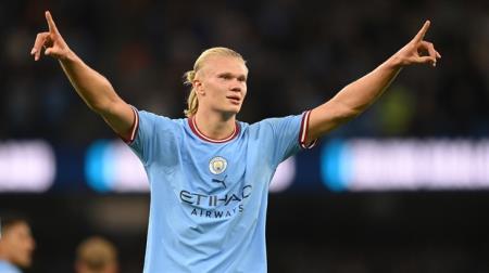 UEFA Champions League khởi tranh: Sự khởi đầu rực rỡ của một thời đại mới