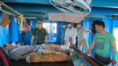 Quảng Ngãi: Xác minh vụ thuyền viên hành nghề trên vùng biển Trường Sa bị bắn trọng thương