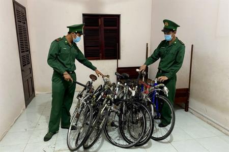 Liên tiếp bắt 3 vụ buôn lậu, trị giá hàng hóa gần 100 triệu đồng