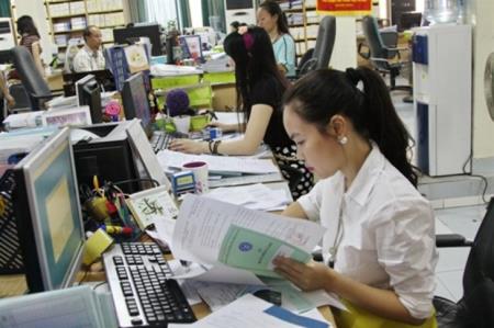 Giữ chân công chức, viên chức