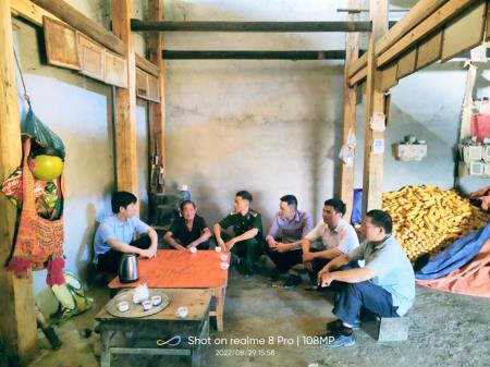 Ông Vàng Chỉn Tờ học tập và làm theo lời Bác