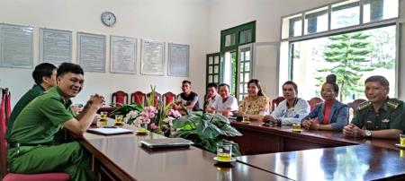 Vỡ òa hạnh phúc trong ngày trở về