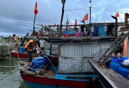 Đảm bảo an toàn ngư dân và tàu cá hoạt động trong vùng nguy hiểm