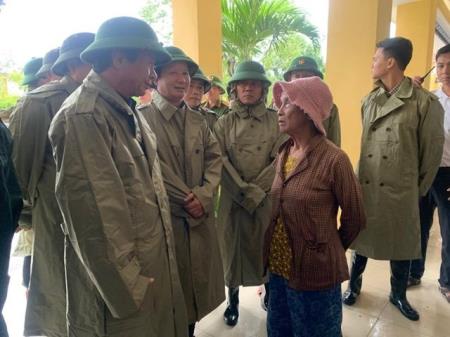 Phó Thủ tướng Lê Văn Thành họp với các địa phương về ảnh hưởng của bão số 4 sau khi đổ bộ