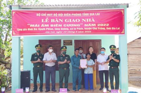 Chăm lo mái ấm cho người nghèo trên biên giới - nét đẹp truyền thống của BĐBP Gia Lai