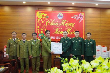 Ban Chỉ huy An ninh tỉnh Hủa Phăn (Lào) thăm, chúc Tết BĐBP Thanh Hóa