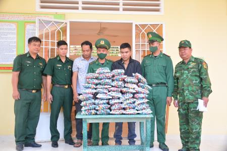 Bắt đối tượng vận chuyển 28kg pháo lậu