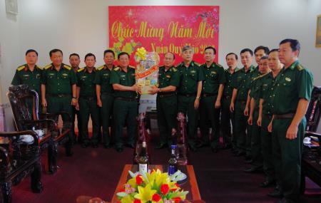 Bộ Tư lệnh Quân khu 9 chúc Tết BĐBP Đồng Tháp