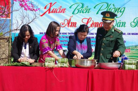 BĐBP Lai Châu dành gần 2,7 tỉ đồng tổ chức Chương trình "Xuân Biên phòng ấm lòng dân bản"