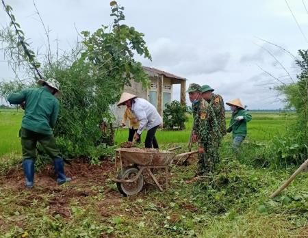 Xanh hóa “ốc đảo” bên dòng Ia Lốp