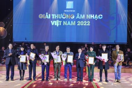 “Mùa vàng” của những nhạc sĩ quân hàm xanh