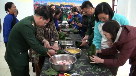 “Xuân đoàn kết - Tết biên cương - Trồng cây vì một Việt Nam xanh” tại Đồn Biên phòng Tổng Cọt