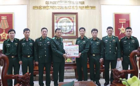 Thiếu tướng Lê Văn Phúc thăm, chúc Tết các đơn vị tại Đà Nẵng