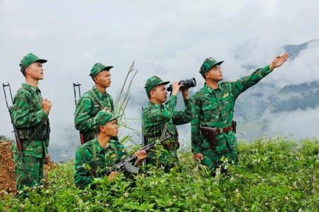 Tuần tra, kiểm soát chặt chẽ biên giới, bảo đảm an ninh, an toàn cho nhân dân vui Xuân, đón Tết
