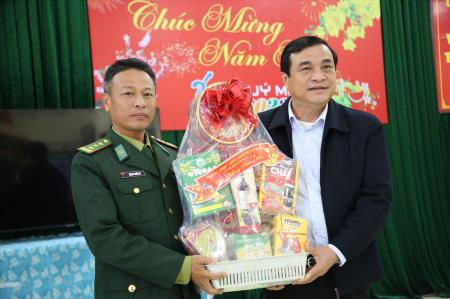 Bí thư Tỉnh ủy Quảng Nam thăm, chúc Tết các đồn Biên phòng tuyến biên giới Nam Giang