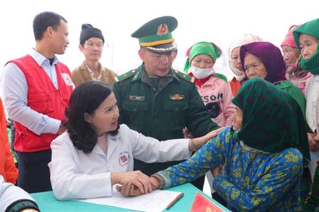 Xuân ấm miền cực Bắc