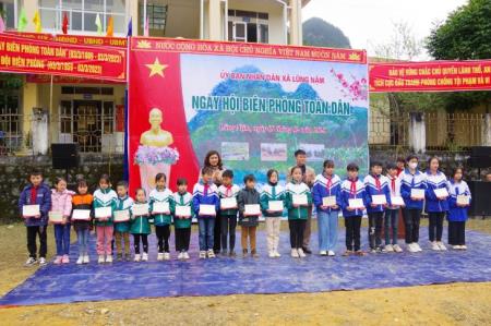 Ngày hội Biên phòng toàn dân tại xã Lũng Nặm