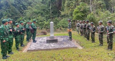 Đồn Biên phòng Rơ Long phối hợp tuần tra bảo vệ biên giới
