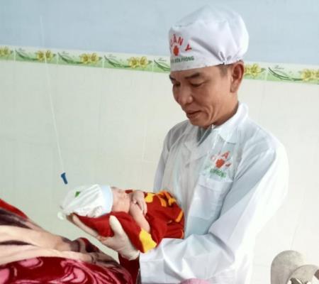 Đỡ đẻ thành công cho sản phụ sinh non thai 34 tuần tuổi