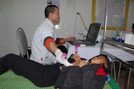 Khám sàng lọc bệnh tim mạch miễn phí cho 600 học sinh xã Keng Đu