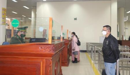 Ngày đầu khôi phục hoạt động, có 333 người xuất, nhập cảnh qua cửa khẩu quốc tế Móng Cái