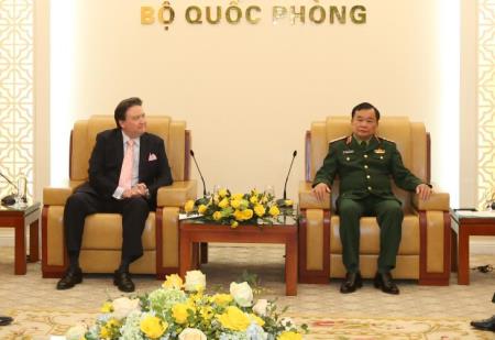 Thúc đẩy hợp tác khắc phục hậu quả bom mìn sau chiến tranh tại Việt Nam