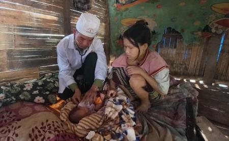 Yêu thương những mầm xanh biên giới