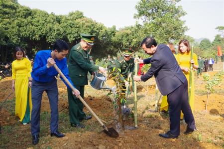 Lan tỏa “Tết trồng cây đời đời nhớ ơn Bác Hồ” trên mọi miền biên cương Tổ quốc
