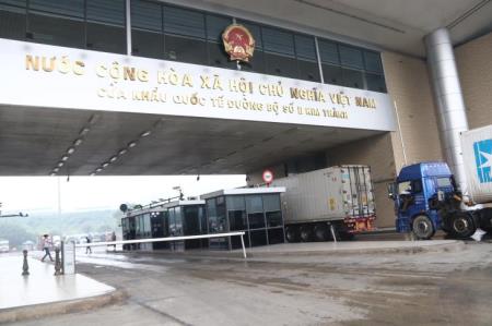Tổng giá trị xuất, nhập khẩu qua cửa khẩu Lào Cai trong tháng 1 đạt gần 82 triệu USD