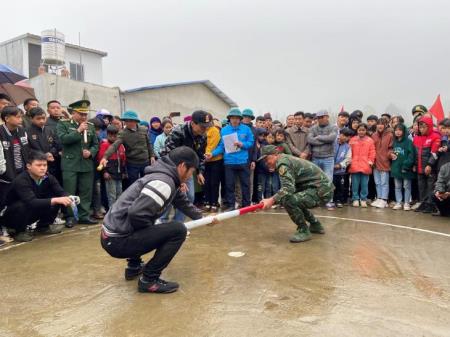 Ngày hội lớn của cán bộ, chiến sĩ và nhân dân khu vực biên giới