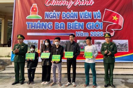 Nhiều hoạt động ý nghĩa trong Chương trình "Tháng Ba biên giới"