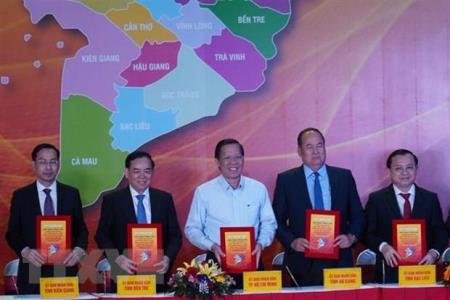 Thành phố Hồ Chí Minh và các tỉnh Đồng bằng sông Cửu Long hợp tác phát triển kinh tế