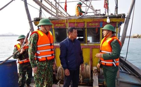 Nỗ lực bảo vệ nguồn lợi hải sản gần bờ