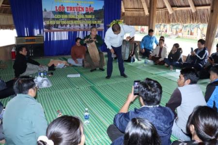 Những lớp học bảo tồn văn hóa truyền thống cho người trẻ