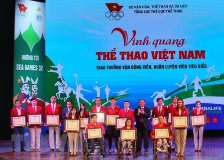 Vinh danh 23 vận động viên, huấn luyện viên tại "Vinh quang Thể thao Việt Nam"