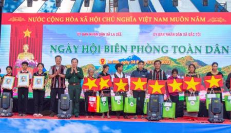 Sôi nổi các hoạt động “Ngày hội Biên phòng toàn dân” trên địa bàn biên giới