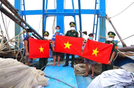 Tuổi trẻ BĐBP Cà Mau xung kích thực hiện nhiệm vụ trên khu vực biên giới biển