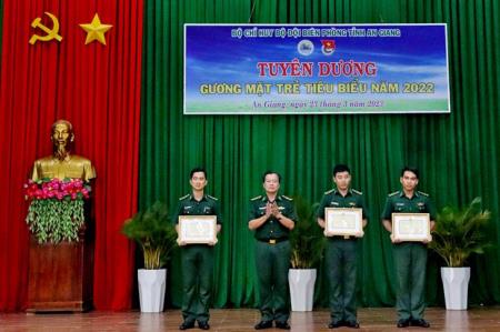 Tuyên dương “Gương mặt trẻ tiêu biểu” trong BĐBP An Giang