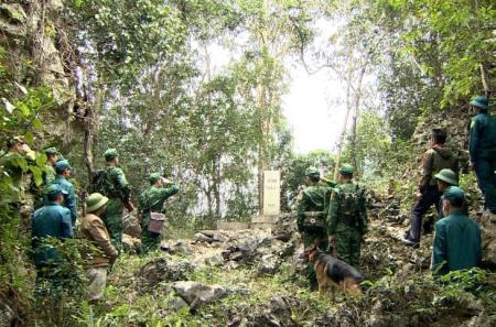Đẩy mạnh phong trào toàn dân tham gia bảo vệ chủ quyền lãnh thổ, an ninh biên giới quốc gia