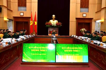 Tăng cường giáo dục chính trị, tư tưởng cho cán bộ, chiến sĩ chấp hành nghiêm quy định của pháp luật, đảm bảo an toàn