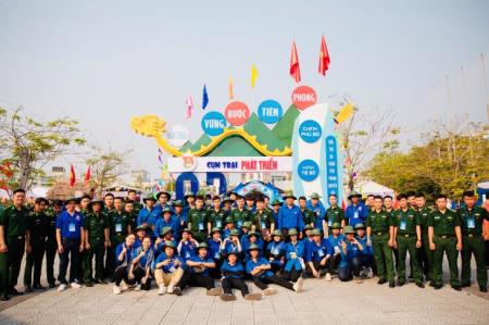 Sắc màu tuổi trẻ trong Chương trình “Tháng Ba biên giới”
