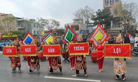 Rộn ràng Lễ hội Cầu ngư