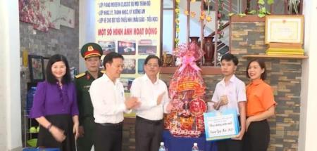 Chuyện về những người vợ lính Đồn Biên phòng Trường Sa