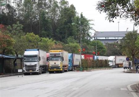 Lạng Sơn tìm giải pháp giúp hàng hóa thông quan thuận lợi