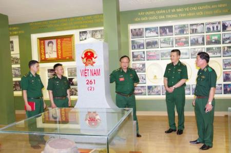 Phúc tra kết quả khắc phục tồn tại, hạn chế sau kiểm tra toàn diện công tác Biên phòng năm 2022 tại BĐBP Hà Giang
