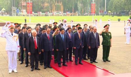 Lãnh đạo Đảng, Nhà nước, Quân đội viếng Chủ tịch Hồ Chí Minh, tưởng niệm các Anh hùng liệt sĩ